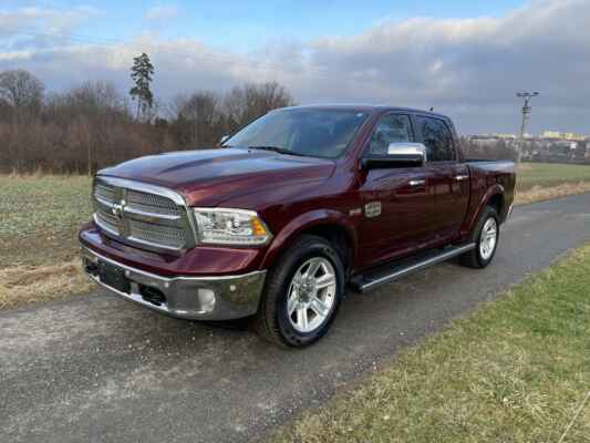 RAM 1500 Laramie Longhorn 5.7 V8