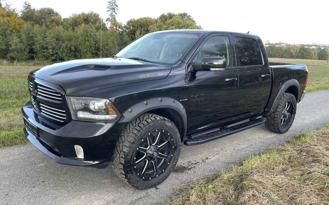 Ram 1500 SPORT 2017 5.7 4X4