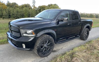 Ram 1500 SPORT 2017 5.7 4X4